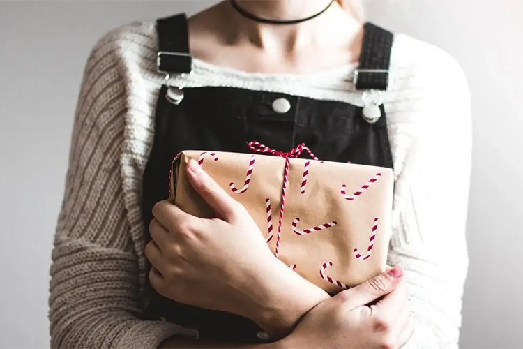 Buy a Secondhand Gift: A Thoughtful and Sustainable Choice