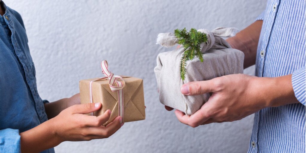 Buy a Secondhand Gift: A Thoughtful and Sustainable Choice