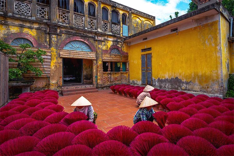 Visit this Vietnamese incense village and feel the immense beauty