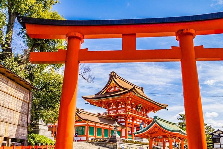Top 10 Traditional Shrines to Visit in Japan
