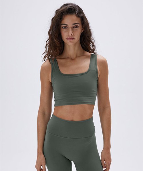 Sports Bras & Tops