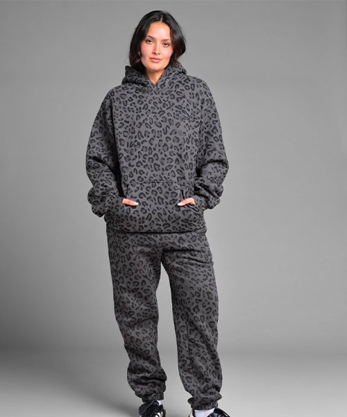 4) Minimalist Sweatpants